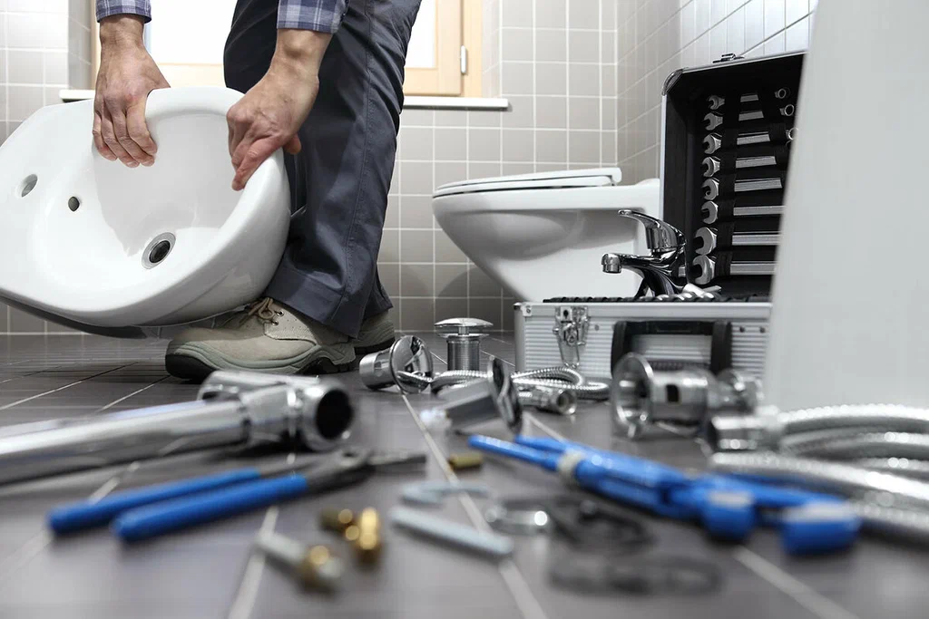 Professional bathroom plumbing repair in Carson